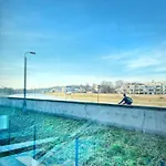 With Terrace And Two Bedrooms, Cracow Vistula Boulevards Daire *