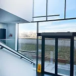 With Terrace And Two Bedrooms, Cracow Vistula Boulevards Lägenhet