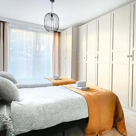 With Terrace And Two Bedrooms, Cracow Vistula Boulevards Apartmán *